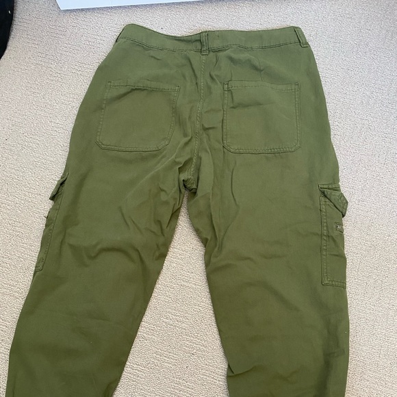 Green cargo pants - Picture 2 of 5